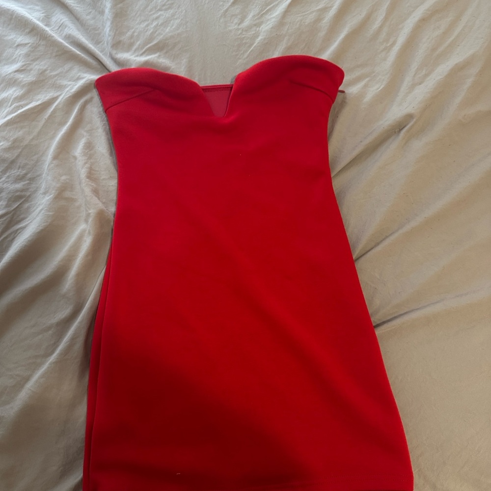 Elegant Red Strapless Dress
